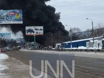 Велика пожежа у Чернівцях: горить речовий ринок. ФОТО. ВІДЕО. 