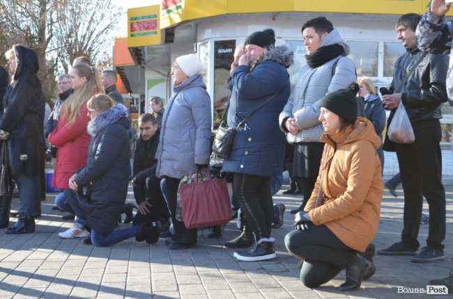 Загинув у день народження: Луцьк попрощався з воїном Віктором Лахаєм. ФОТОРЕПОРТАЖ