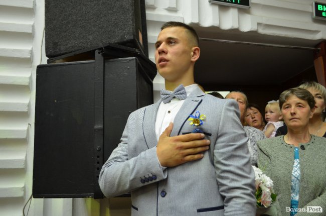 «Ви наша надія»: у луцькому педколеджі – випускний. ФОТО