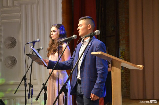 «Ви наша надія»: у луцькому педколеджі – випускний. ФОТО