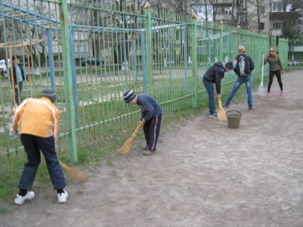 У Луцьку облаштовують спортивні майданчики. ФОТО