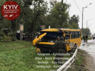 З’явилися фото і відео з місця аварії, в якій загинув Нацгвардієць