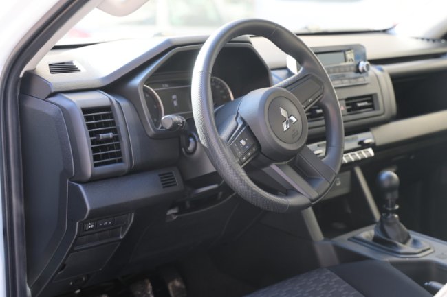 Луцька громада передала воїнам позашляховик. ФОТО