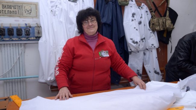 Вчителі із села на Волині шиють військову амуніцію. ФОТО. ВІДЕО