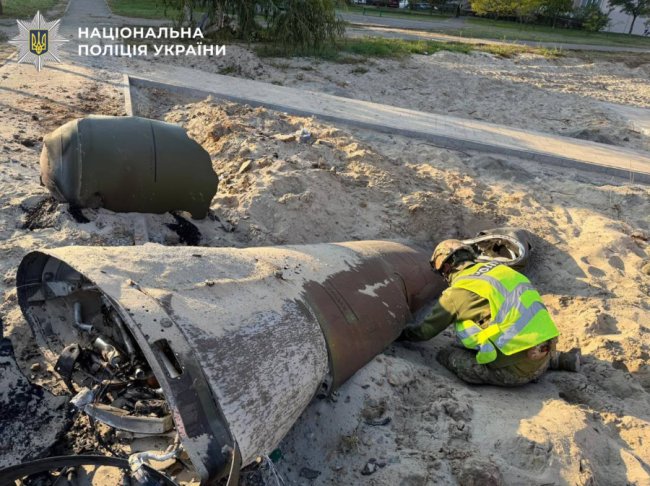 У Києві знешкоджують нездетоновану балістичну ракету, яку виявили серед житлових будинків