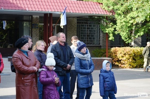 Волинські призовники поїхали на службу. ФОТО