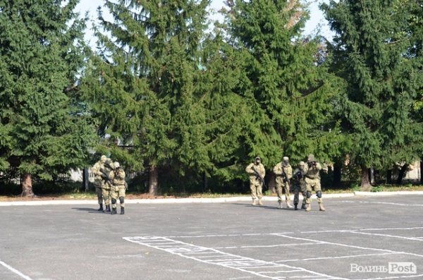 Волинські призовники поїхали на службу. ФОТО