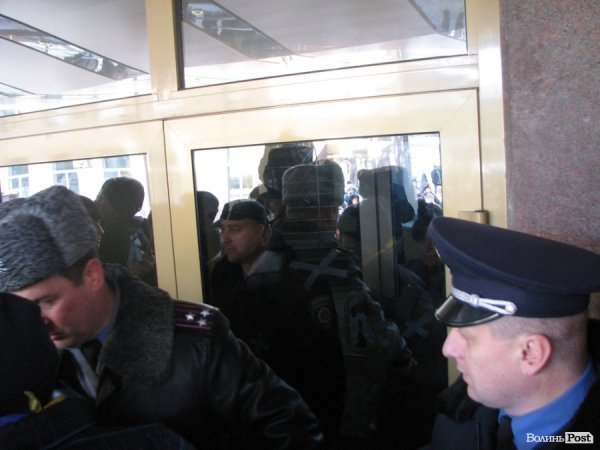 У Луцьку - пікет міліції. ФОТО. ВІДЕО