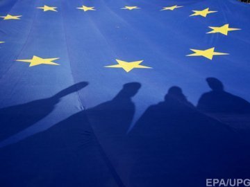 Рада ЄС, Європарламент та Єврокомісія узгодили безвіз для України