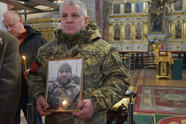 Лучани попрощалися із захисником України Валентином Бугайчуком