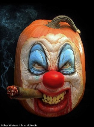 Супер-реалістичні обличчя з гарбуза. ФОТО