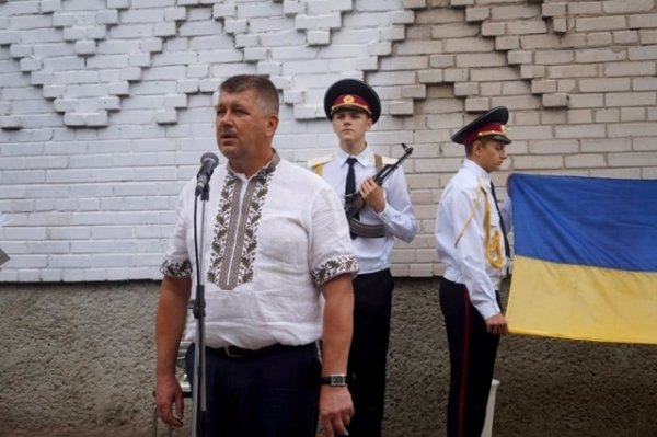 В Луцьку встановили пам'ятну дошку загиблому лучанину. ФОТО