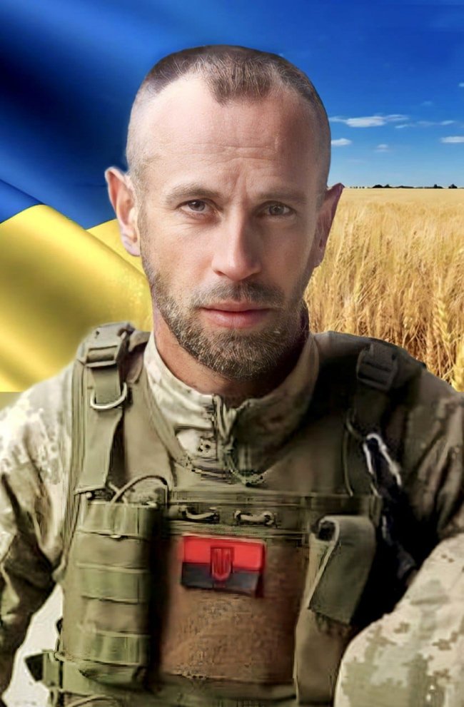 Волиняни встелили квітами шлях для кортежу полеглого Героя