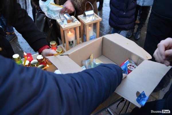 Лучанам передали Вифлеємський вогонь миру. ФОТО. ВІДЕО