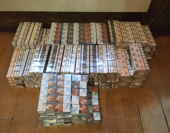 На Волині у вантажному потязі знайшли партію контрабандних сигарет. ФОТО