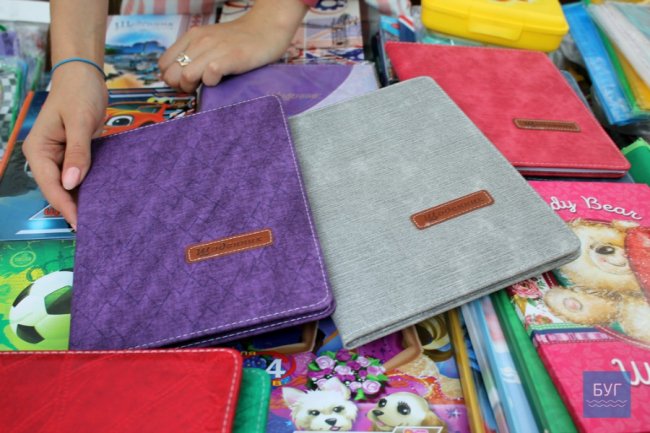 Розповіли, скільки коштує закупитись на шкільному ярмарку у волинському місті. ФОТО