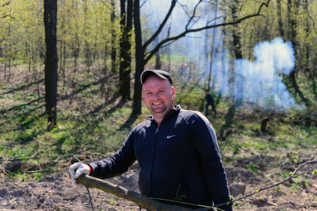 Єднання, праця та куліш: у селі під Луцьком організували толоку. ФОТО