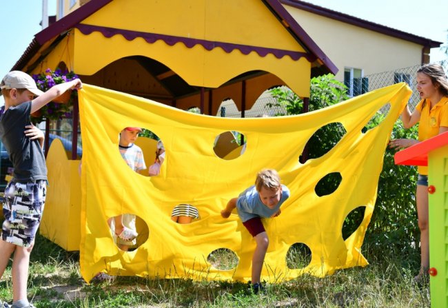 Клуб свідомого батьківства «Бджілка Майя» – там, де живе любов! ФОТО*