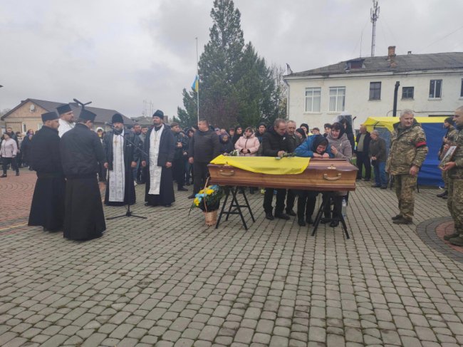 На Волині попрощалися з Героєм Андрієм Миронюком