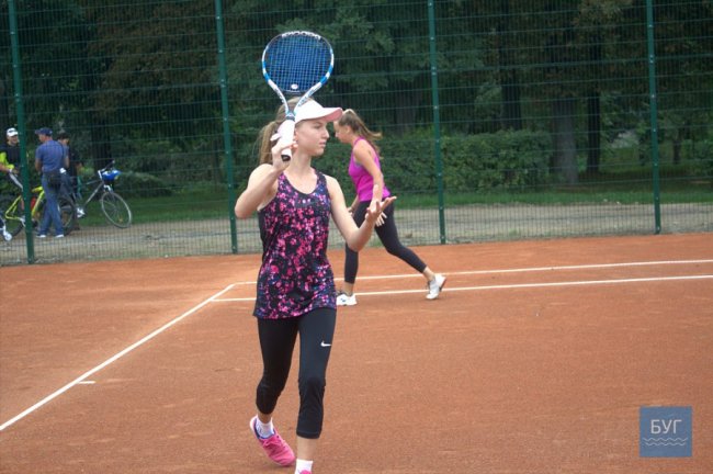 У місті на Волині відкрили тенісні корти. ФОТО