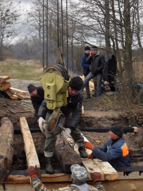 На Волині селяни за день відновили міст через річку
