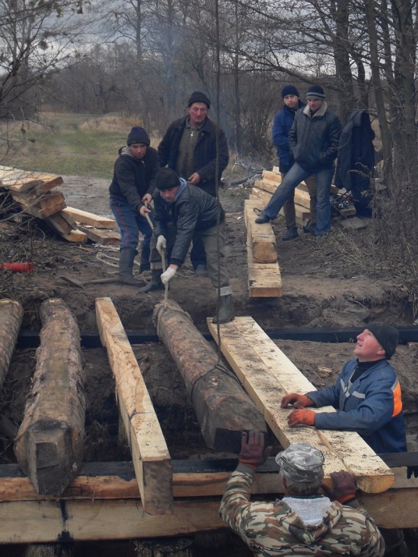 На Волині селяни за день відновили міст через річку