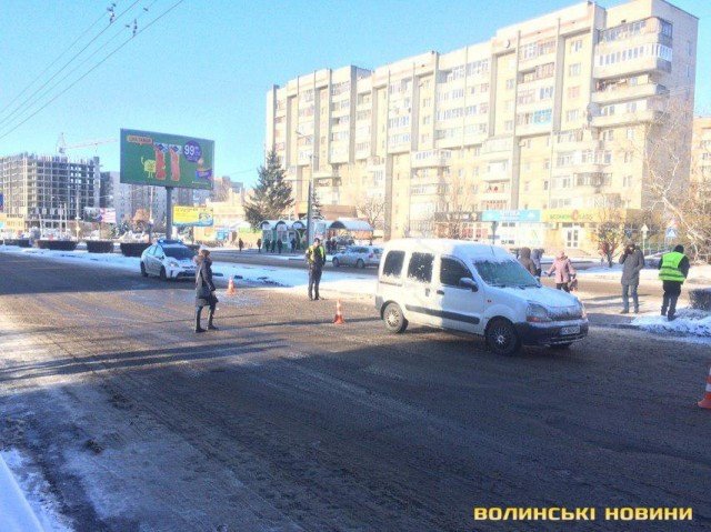 У Луцьку автівка на «зебрі» збила пішохода