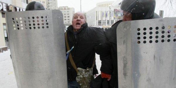  Як силовики «зачищали» людей на Грушевського. ФОТО