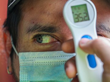 Без другої хвилі: у ВООЗ запевнили, що COVID-19 не має сезонного характеру