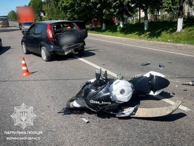 За шість місяців цього року на дорогах Волині загинули 45 громадян: фото з місць ДТП