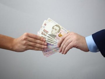 На Волині на хабарі викрили голову лікарської комісії районної лікарні