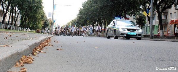 Масовий велопробіг до Дня Незалежності в Луцьку. ФОТО
