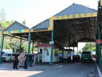 На «Устилузі» в житомирянина забрали машину через несправжні документи