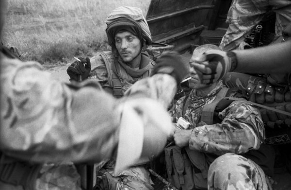 17.08.2014 Боєць батальйону “Донбас”, позивний “Мороз”, після зачистки селищаГрабського. При спробі прориву з Іловайського котла опинився в полоні. // Фото Олександр Глядєлов ©