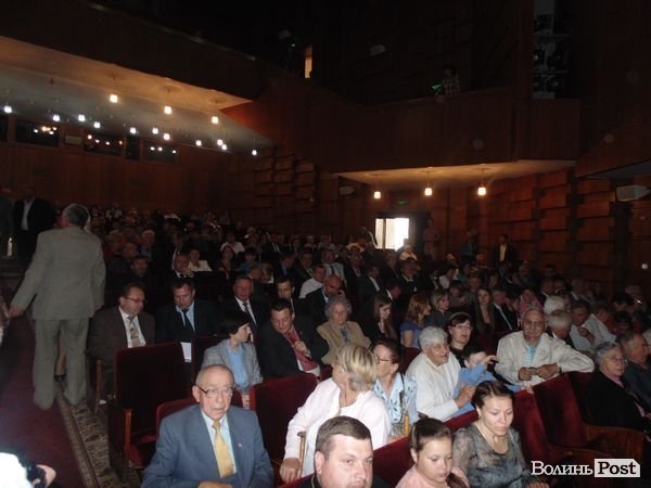 У Луцьку відзначають День Конституції. ФОТО