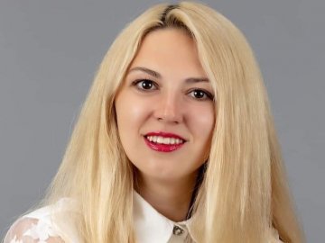 Депутатка Луцької райради склала повноваження через заборону виїзду за кордон