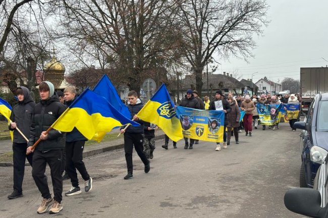 В селищі на Волині рідні полонених і зниклих безвісти вийшли на акцію підтримки
