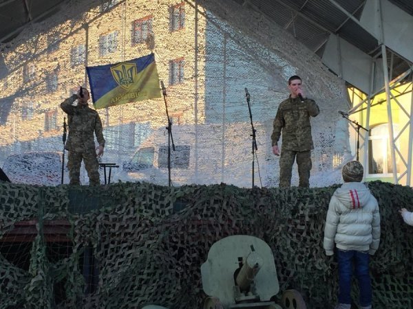 На Волині волонтери зібрали понад 54 тисячі для військових. ФОТО