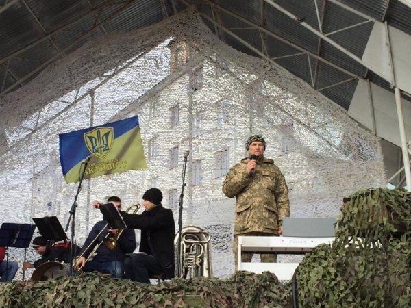 На Волині волонтери зібрали понад 54 тисячі для військових. ФОТО