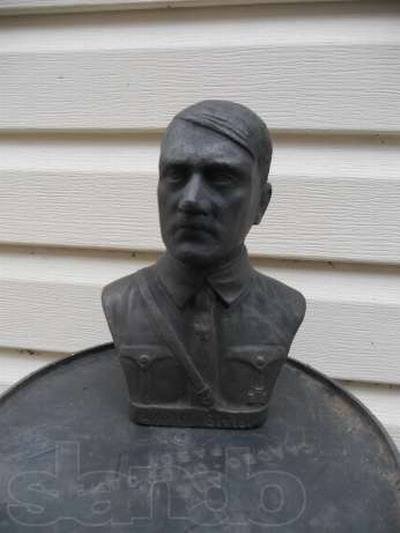 Погруддя політичних лідерів: Януковича продають дорожче, аніж Сталіна. ФОТО