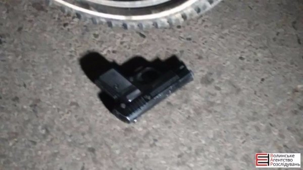 В Луцьку чоловік погрожував комунальнику пістолетом