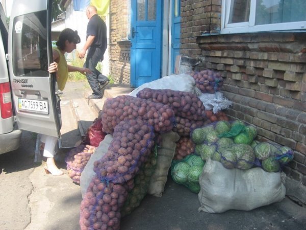 На Схід волиняни відправили продукти та тепловізор. ФОТО