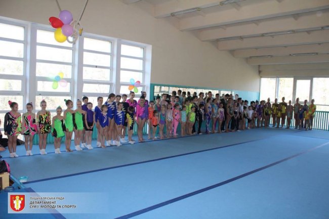 У Луцьку зібралися акробати зі всієї України. ФОТО