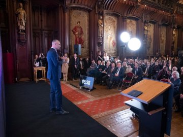 «Наша мета – комфортне місто для людей», – Кличко відкрив у Брюселі Київський інвестиційний форум