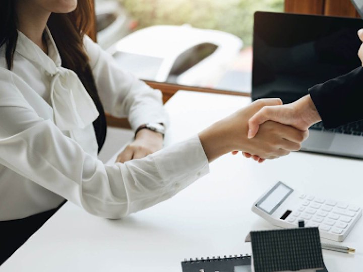 Митне оформлення імпорту: коли потрібен брокер. Реклама