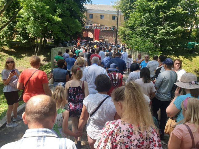 Середньовічні танці, лицарські виступи, ярмарок: як проходив фестиваль «Олицька переберія». ФОТО