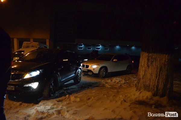 Луцький автомайдан зібрав 20 авто. ФОТО