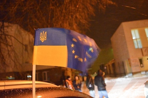 Луцький автомайдан зібрав 20 авто. ФОТО