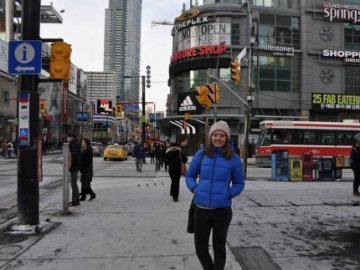 Лучанка про Канаду: В універ на підборах – зась!