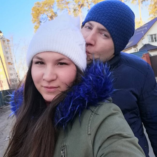 Денис Топчій із дружиною Анною